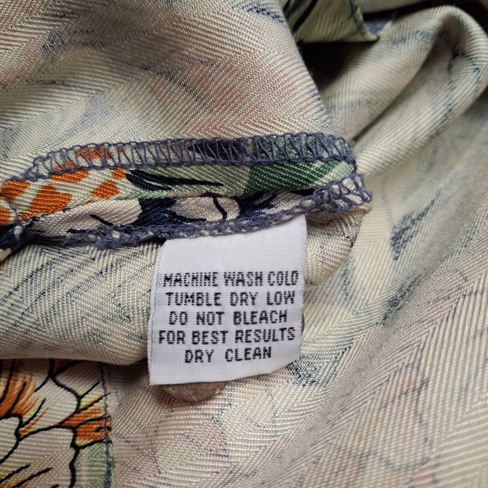 Tommy Bahama Silk Button-up Hawaiian Tropical Green    Men Size Large - Picture 13 of 16